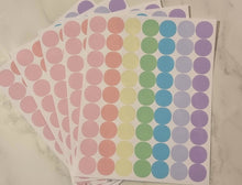 Load image into Gallery viewer, 2cm rainbow dots block colour- 5 sheets