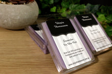 Load image into Gallery viewer, Soy wax clam shell melts